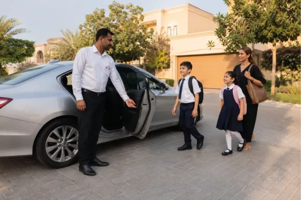 school pickup & drop off service in dubai